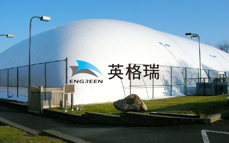 氣膜體育館相對比傳統(tǒng)體育館無論在安全性、經濟性、舒適性方面都有非常大的優(yōu)勢