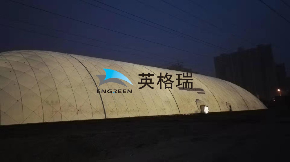 大跨度充氣膜應(yīng)用于土壤修復(fù)產(chǎn)業(yè)，對污染土壤區(qū)域進(jìn)行覆蓋